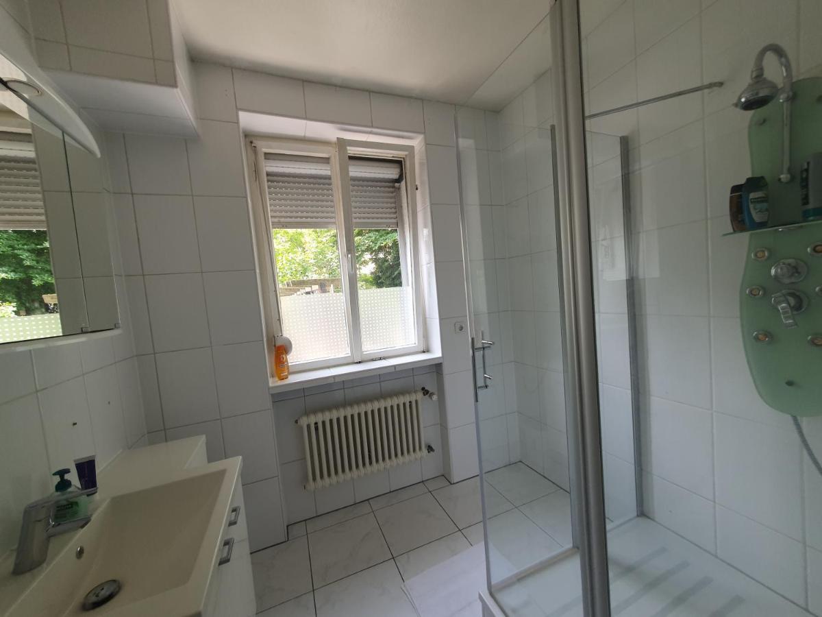 Gemuetliches Privatzimmer Mit Franzoesischem Doppelbett An Der Universitaetsklinik Mainz